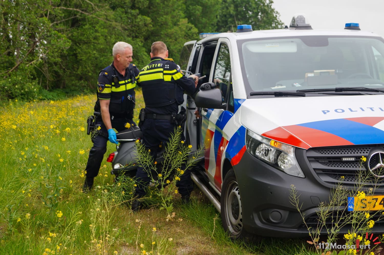 Aanrijding tussen fietser en scooterrijder op Maassluissedijk in Vlaardingen
