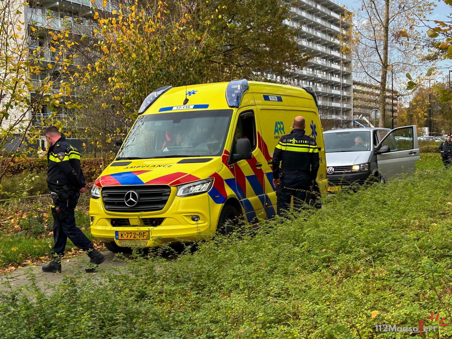 Grote politie-inzet na melding steekpartij aan Oslo Pad in Vlaardingen