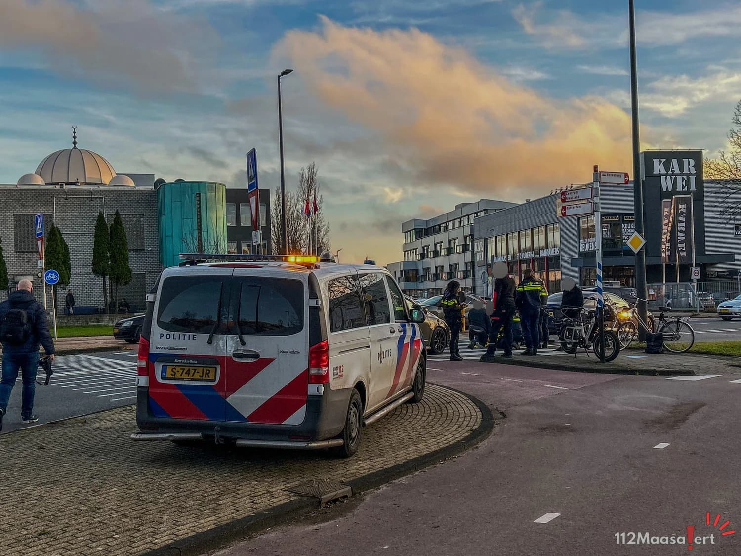 Opnieuw aanrijding op beruchte rotonde Mozartlaan in Maassluis