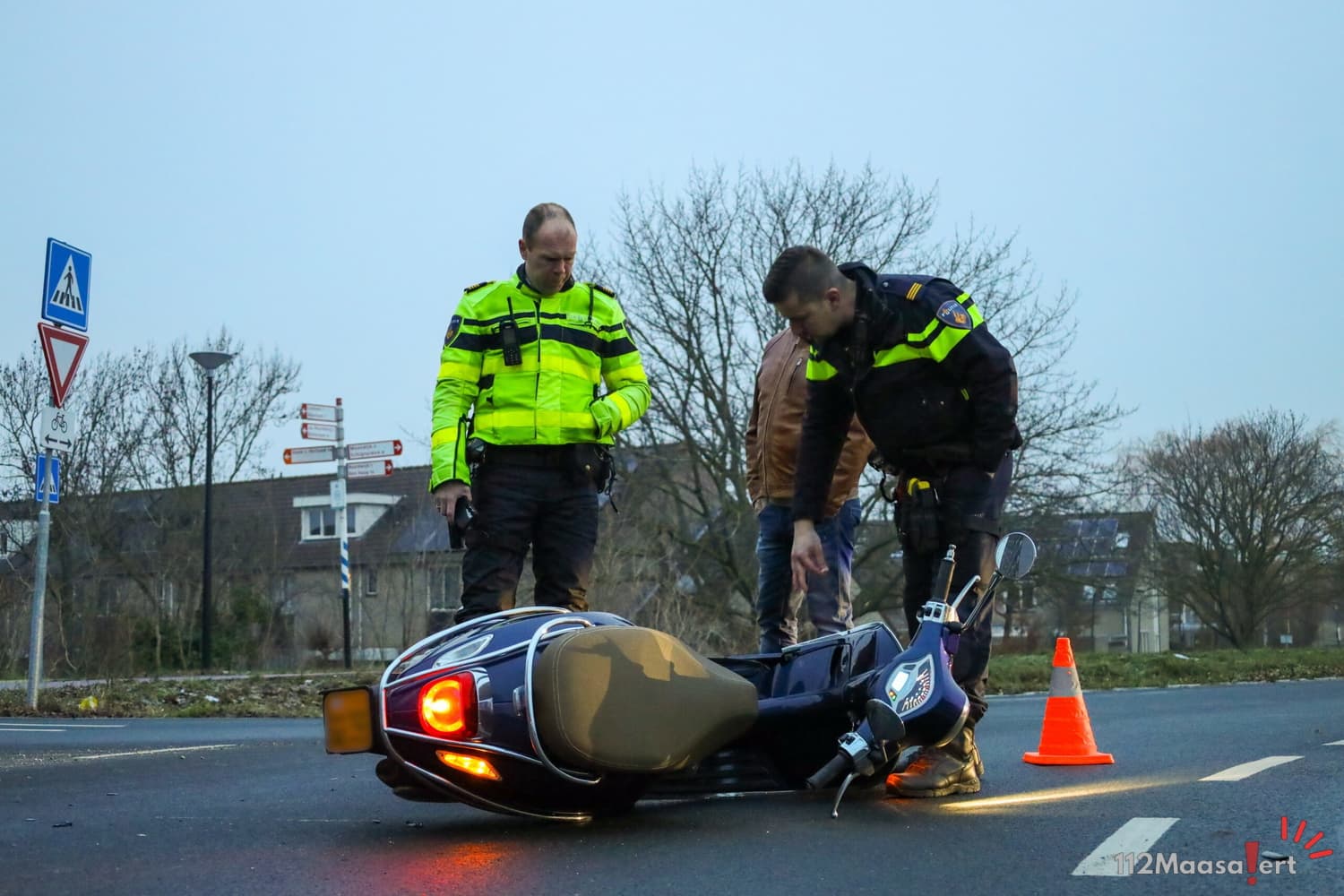 Voorrangsfout leidt tot ongeval met scooter op Dr. Jan Schoutenlaan in Maassluis
