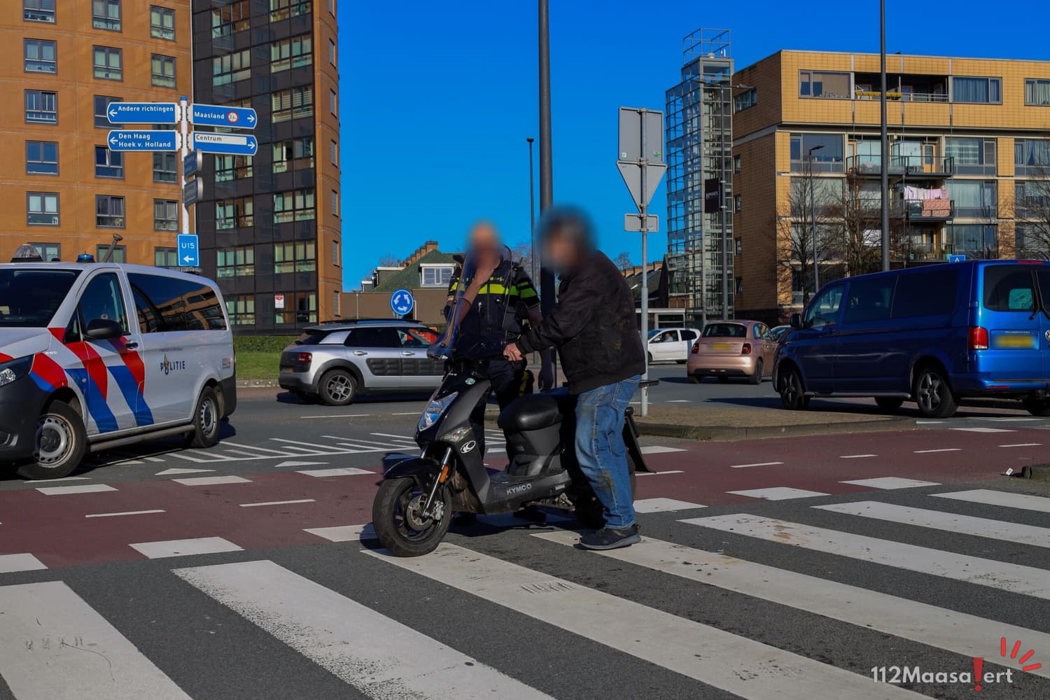 Tweezijdig ongeval op rotonde Westlandseweg Maassluis
