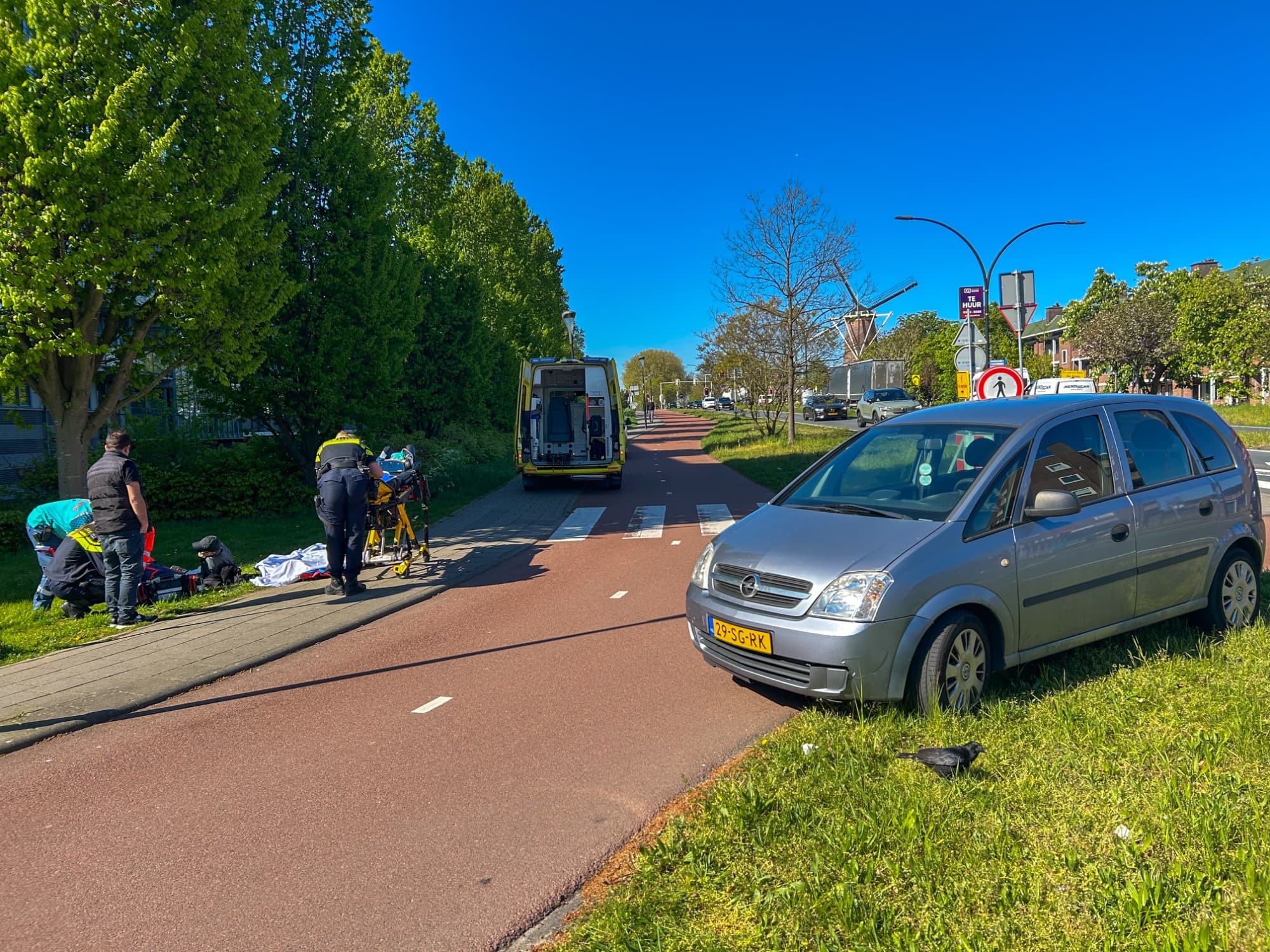 Voetganger gewond bij aanrijding op Laan 1940-1945 in Maassluis