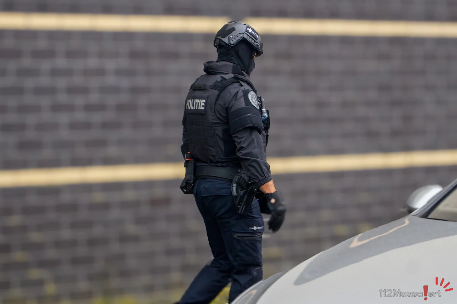 22-jarige Maassluizer aangehouden bij inval aan Taanschuurkade na achtervolging met vuurwapen