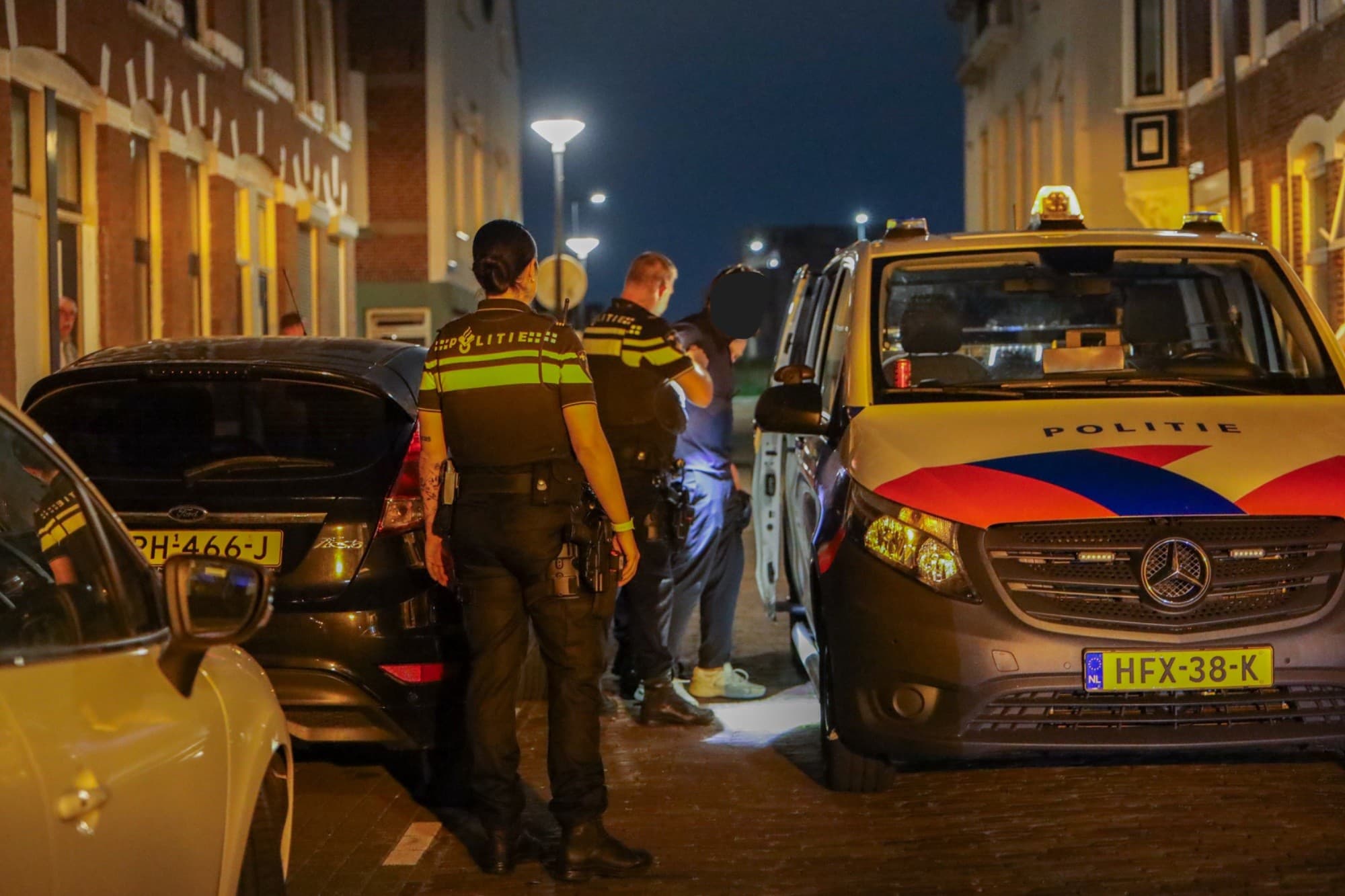 Man aangehouden na vechtpartij en bedreigingen aan de Joubertstraat in Maassluis