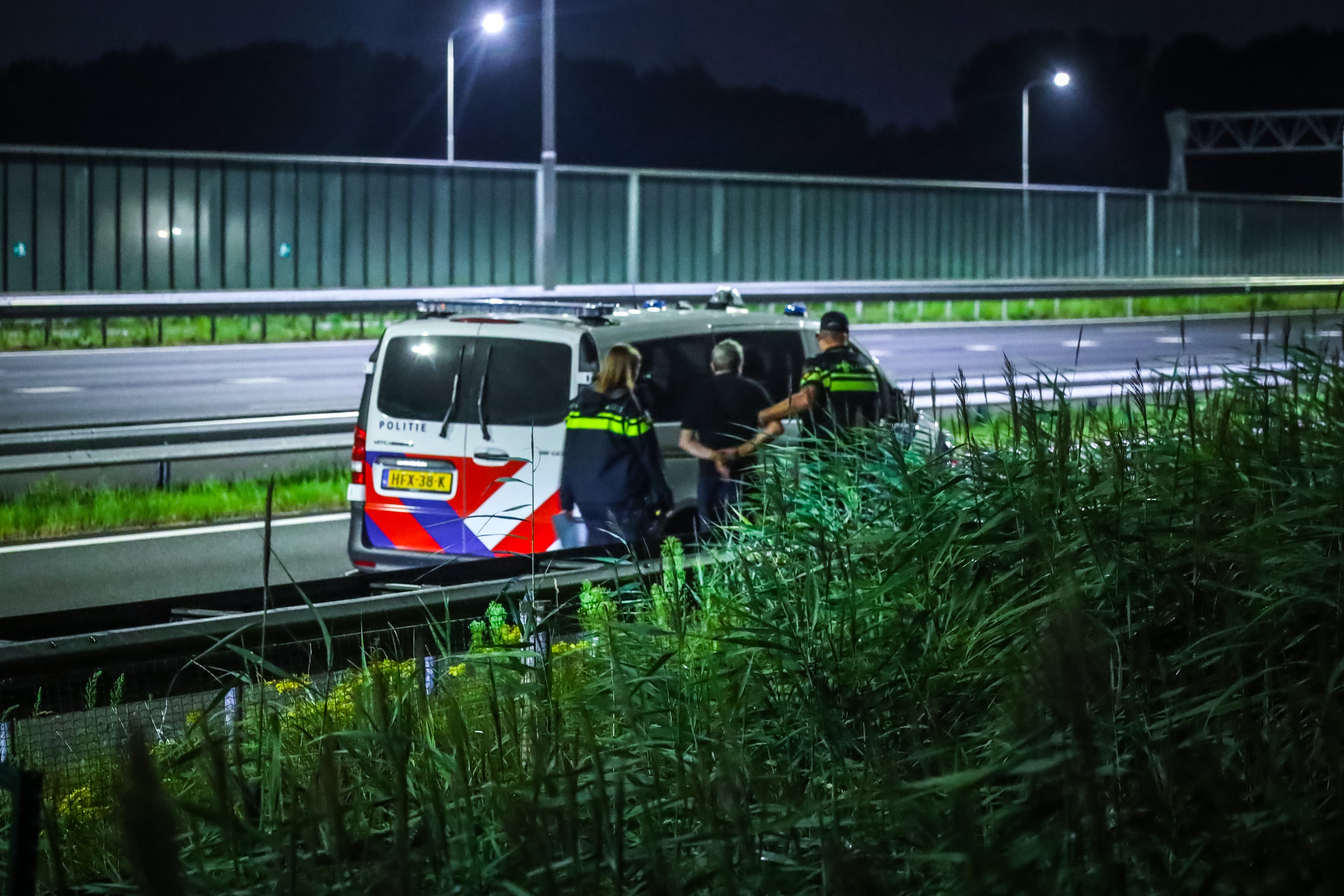 Chauffeur aangehouden langs A20 bij Maassluis vanwege openstaande gevangenisstraf