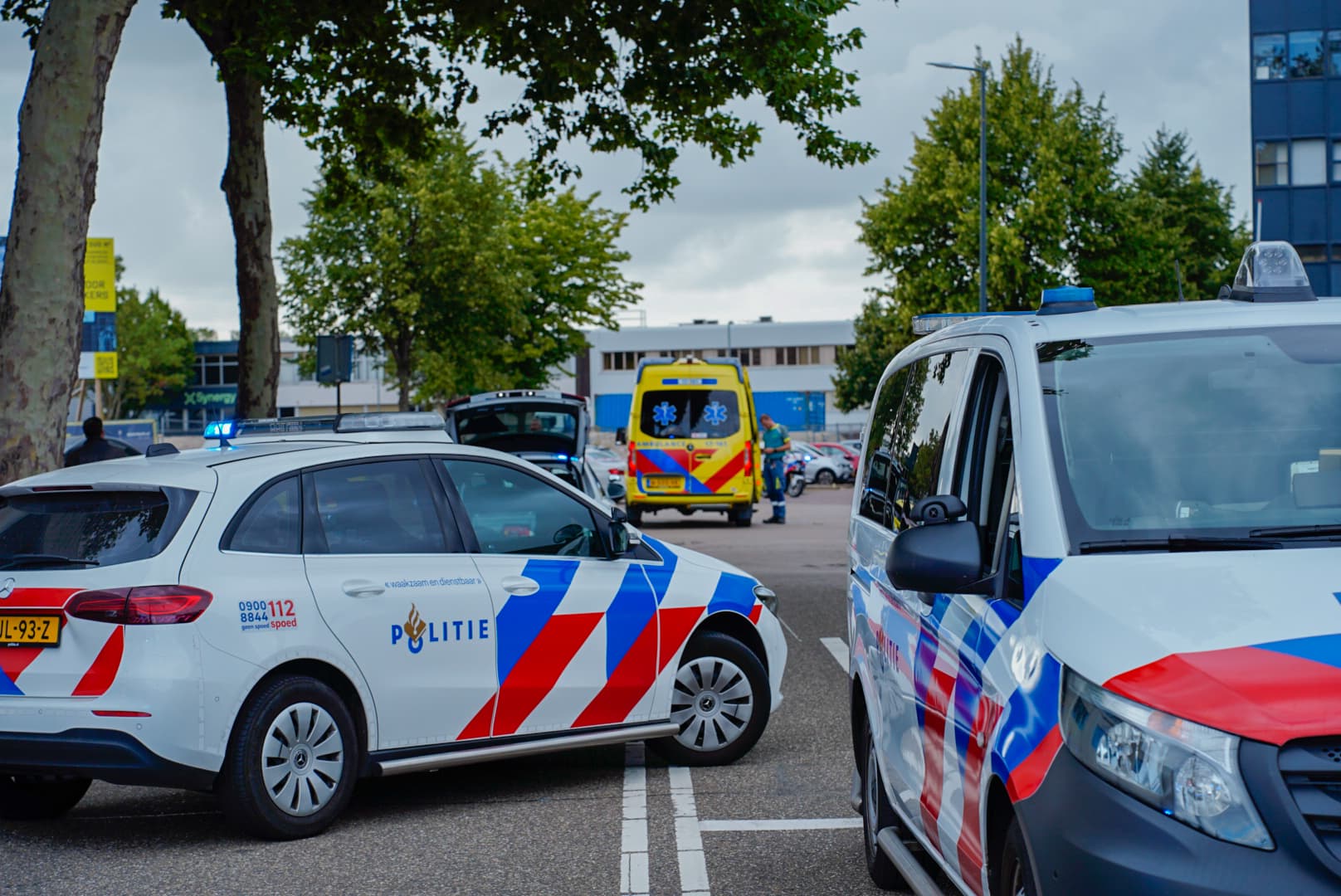 Gewonde bij steekpartij en schoten gelost aan de Brauwweg in Schiedam
