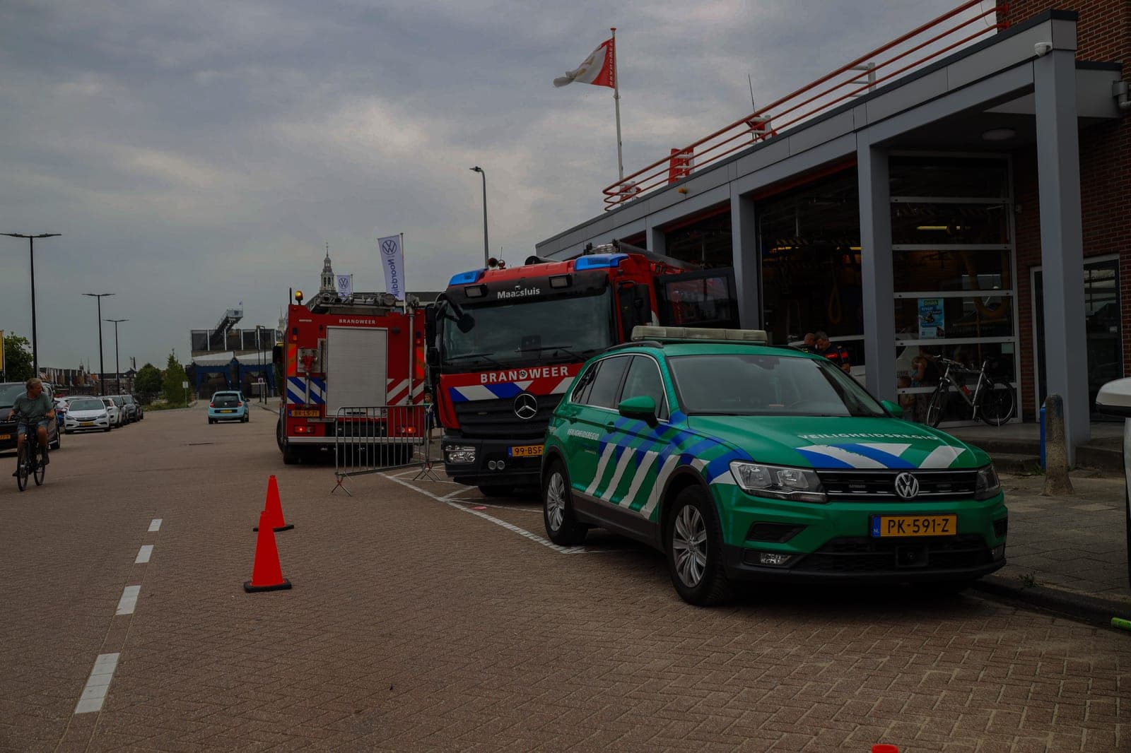 Specialistisch redgereedschap gestolen bij inbraak brandweerkazerne Maassluis