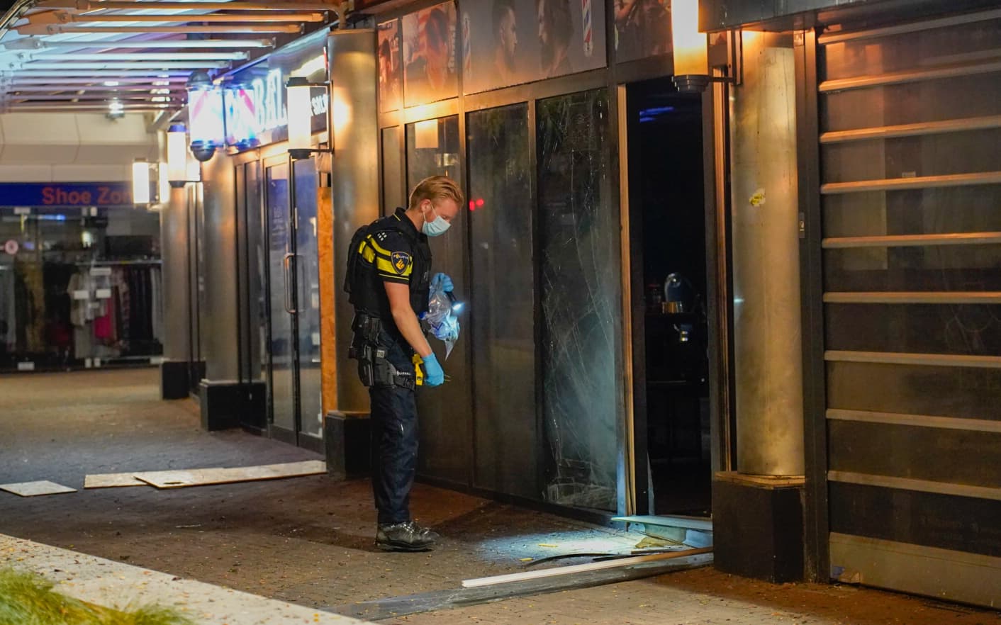 Opnieuw explosie bij kapperszaak aan het Liesveld in Vlaardingen