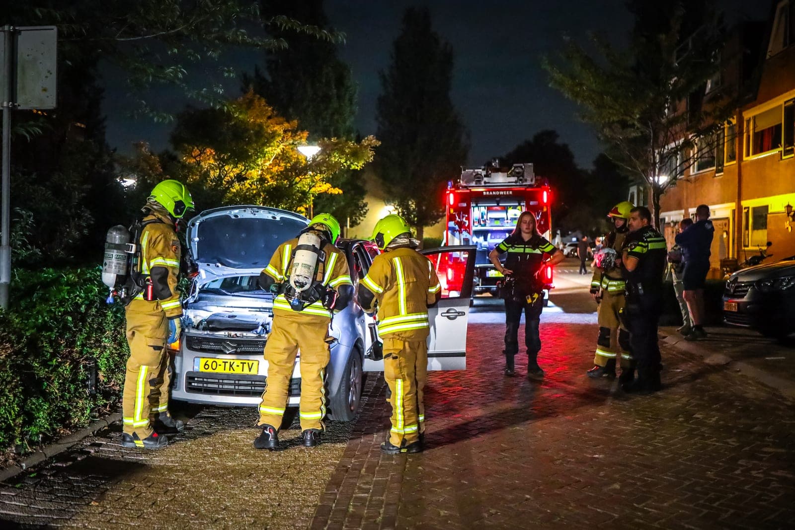 Brandweer en politie met spoed naar melding autobrand aan Dunantdreef