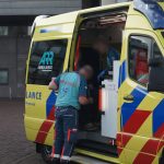 Fietser aangereden door automobilist op de Westlandseweg in Maassluis