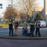 Fietser aangereden door automobilist op de Westlandseweg in Maassluis