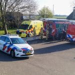 Man met scootmobiel belandt in sloot achter zijn tuin in Maasland
