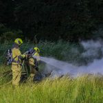 Brandweer rukt met spoed uit voor smeulende hoop groenafval op Doelpad
