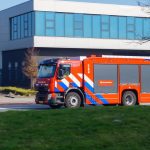 Traumahelikopter ingezet na bedrijfsongeval in Maasdijk