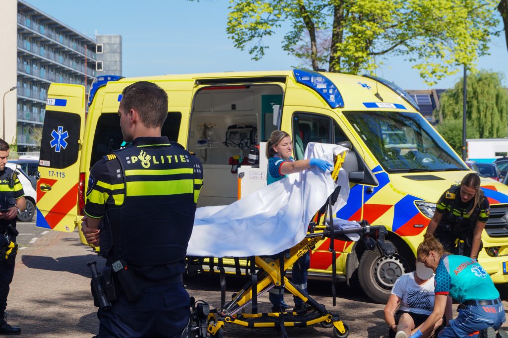 Fietser gewond bij ongeval met automobilist op Lavendelstraat in Maassluis