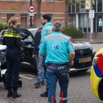 Verkeersongeval tussen scooter en auto op de P.J. Troelstraweg in Maassluis